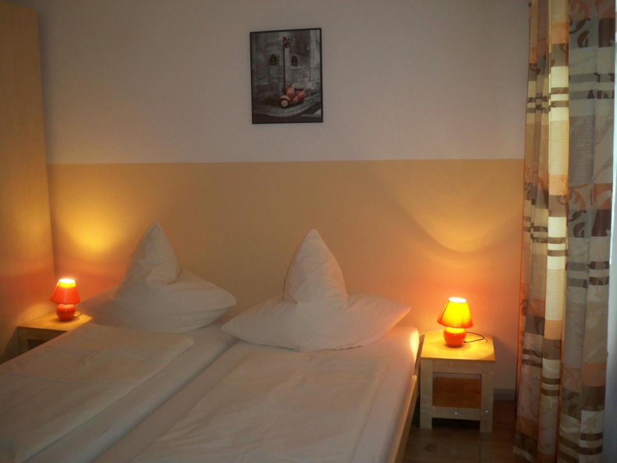 Hotel Zur Donau Диллинген-ан-дер-Донау Экстерьер фото